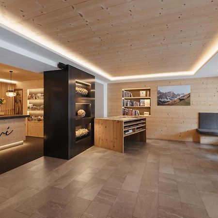 Berghotel Sanvi San Martino in Badia Bagian luar foto