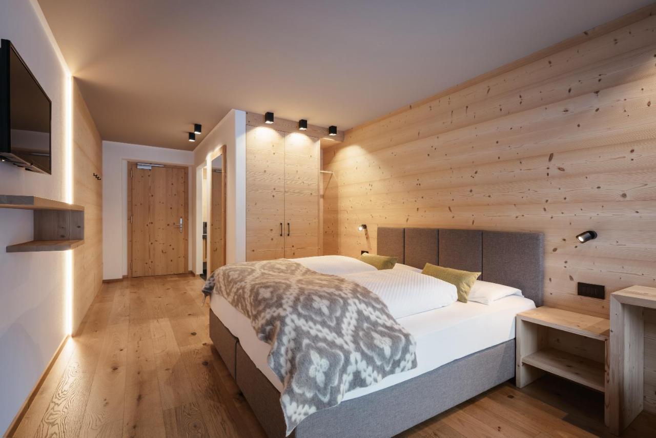 Berghotel Sanvi San Martino in Badia Bagian luar foto