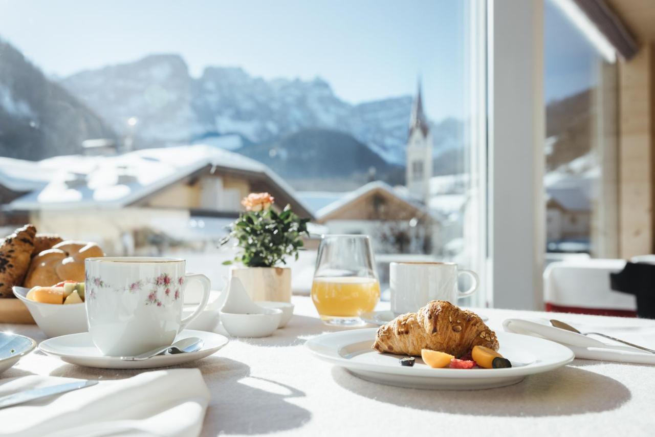 Berghotel Sanvi San Martino in Badia Bagian luar foto