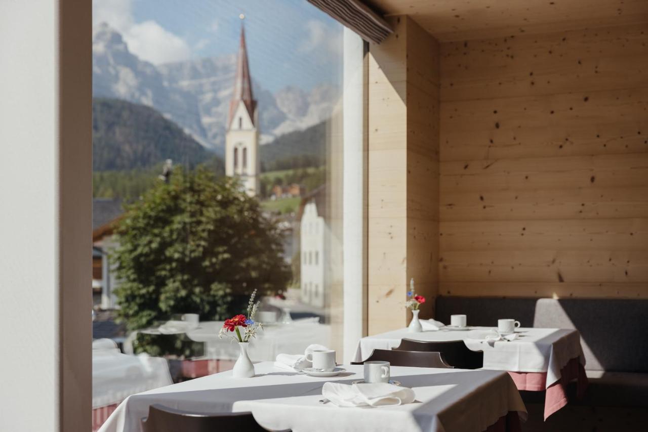 Berghotel Sanvi San Martino in Badia Bagian luar foto