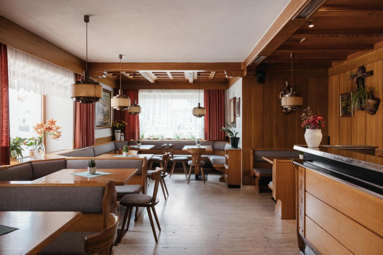 Berghotel Sanvi San Martino in Badia Bagian luar foto
