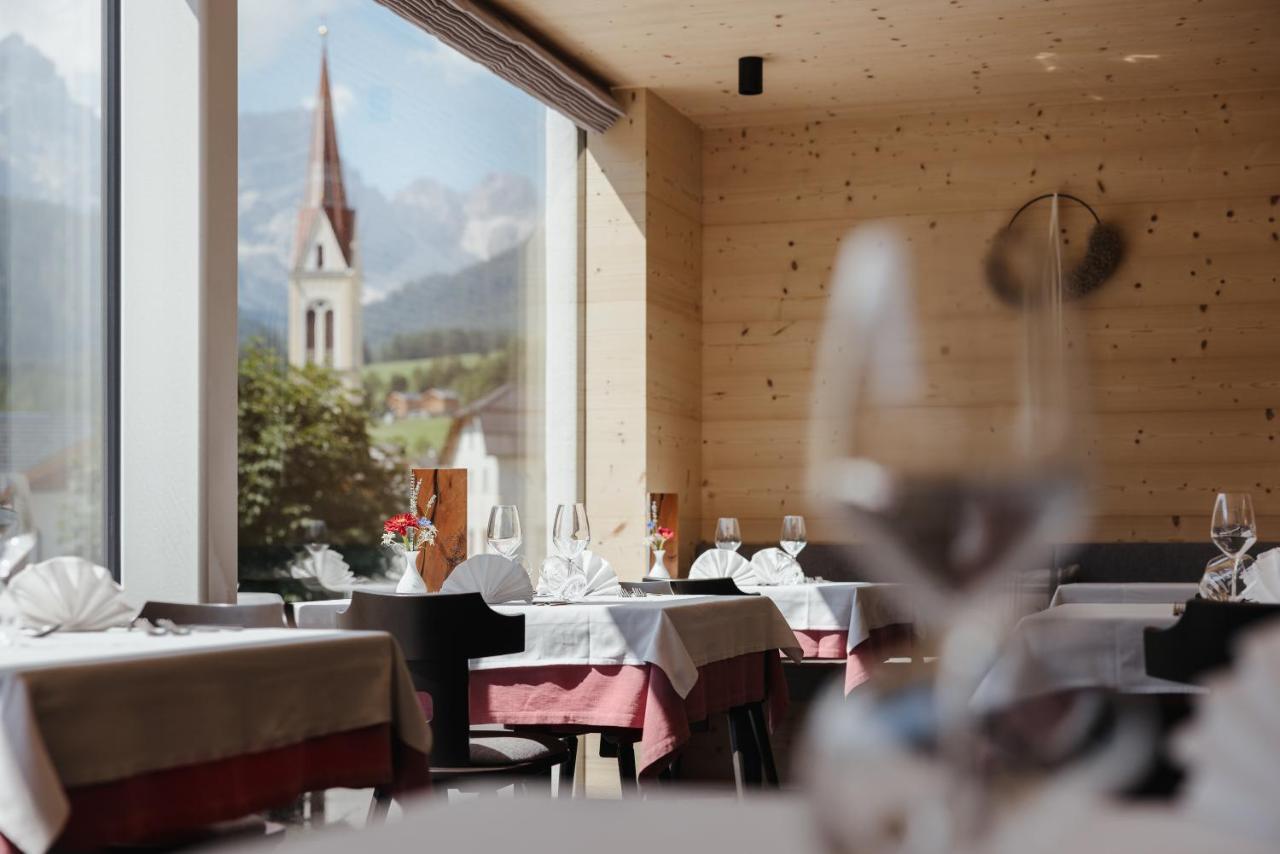 Berghotel Sanvi San Martino in Badia Bagian luar foto