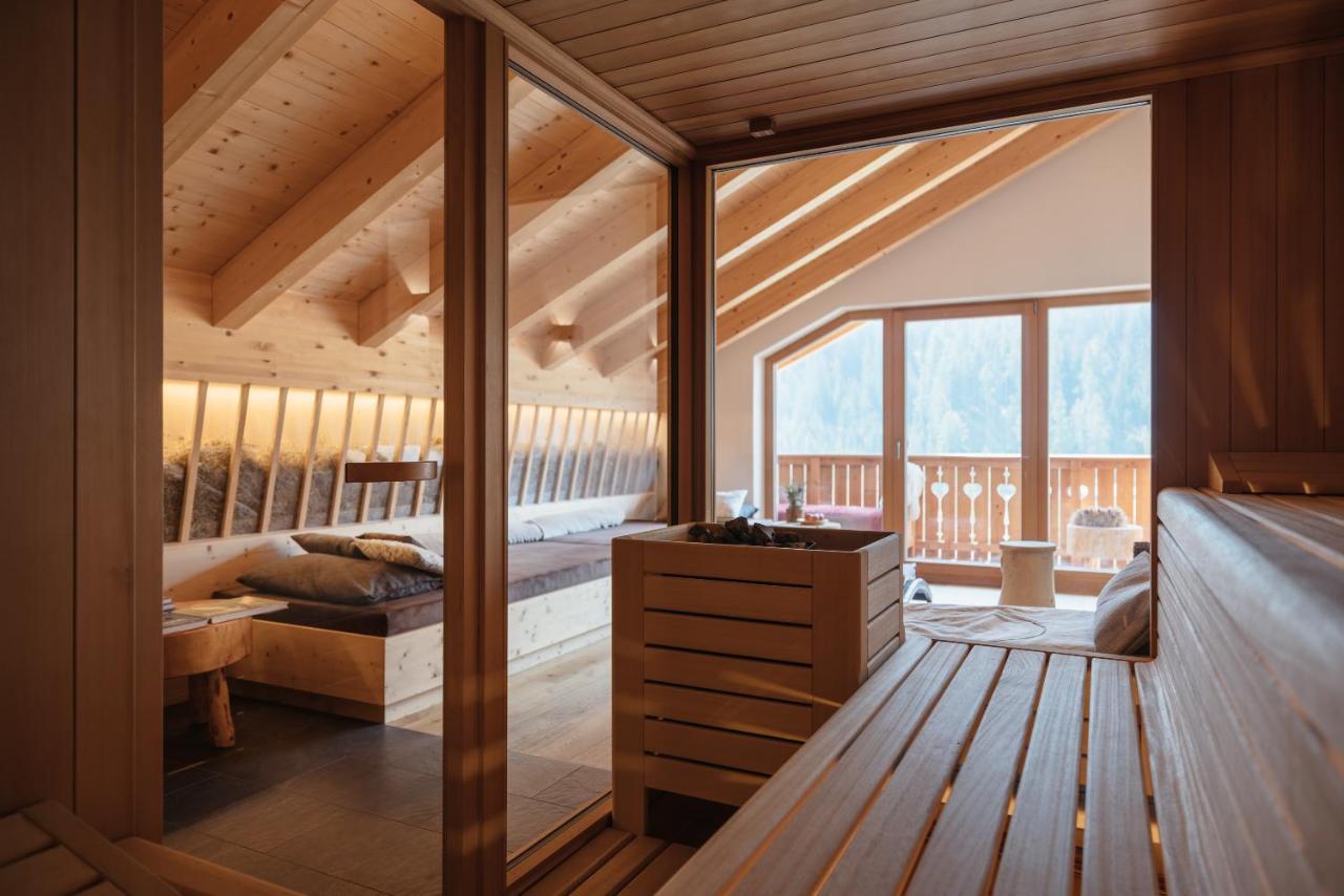 Berghotel Sanvi San Martino in Badia Bagian luar foto
