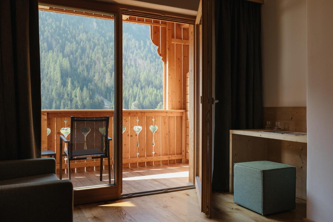 Berghotel Sanvi San Martino in Badia Bagian luar foto