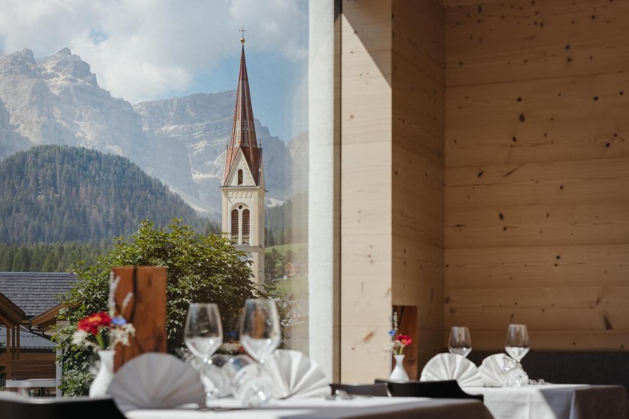 Berghotel Sanvi San Martino in Badia Bagian luar foto