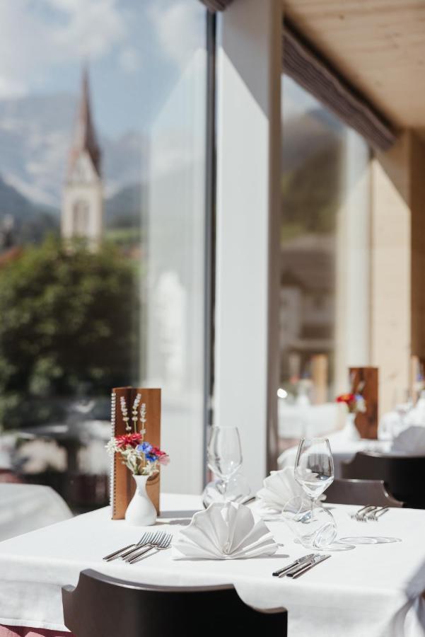 Berghotel Sanvi San Martino in Badia Bagian luar foto